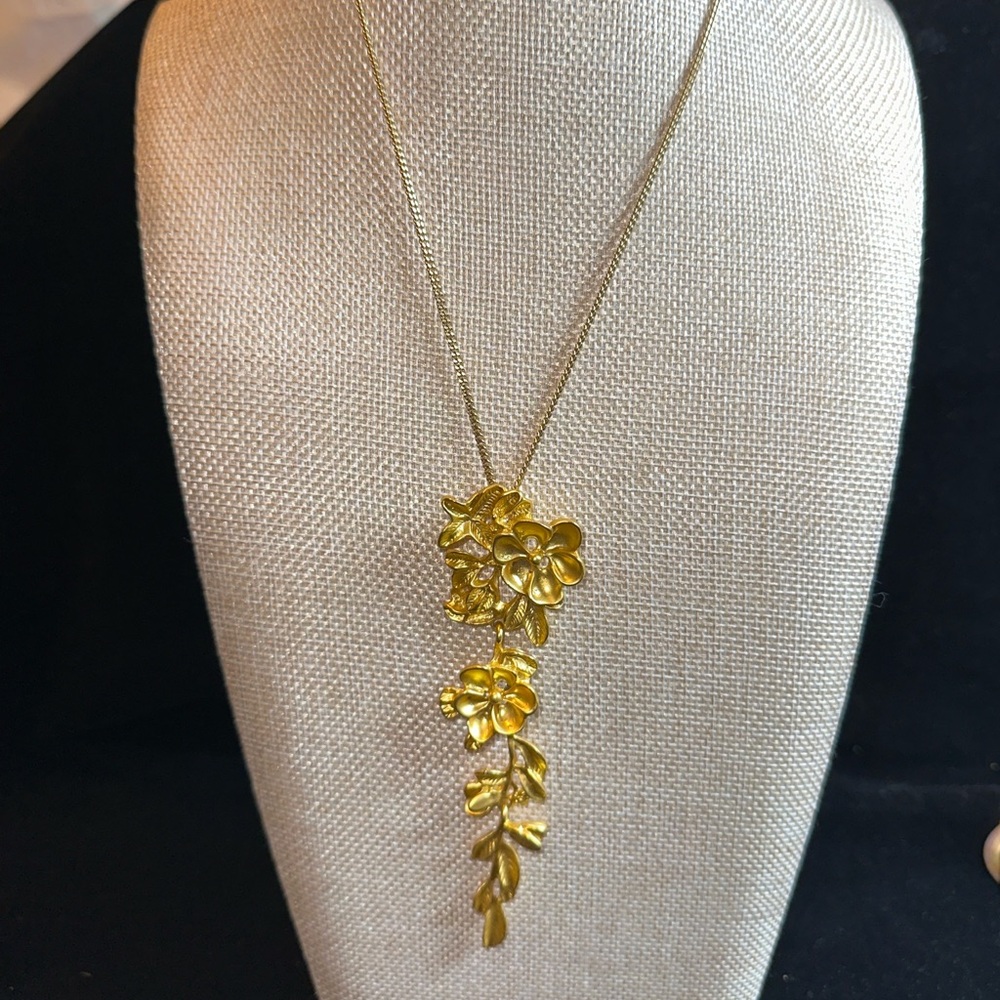 Gold Floral Drop Pendant Necklace - Women Jewelry